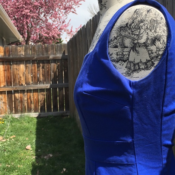 Banana Republic Pencil Dress - Picture 2 of 4